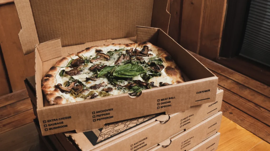 reciclaje de caja de pizza